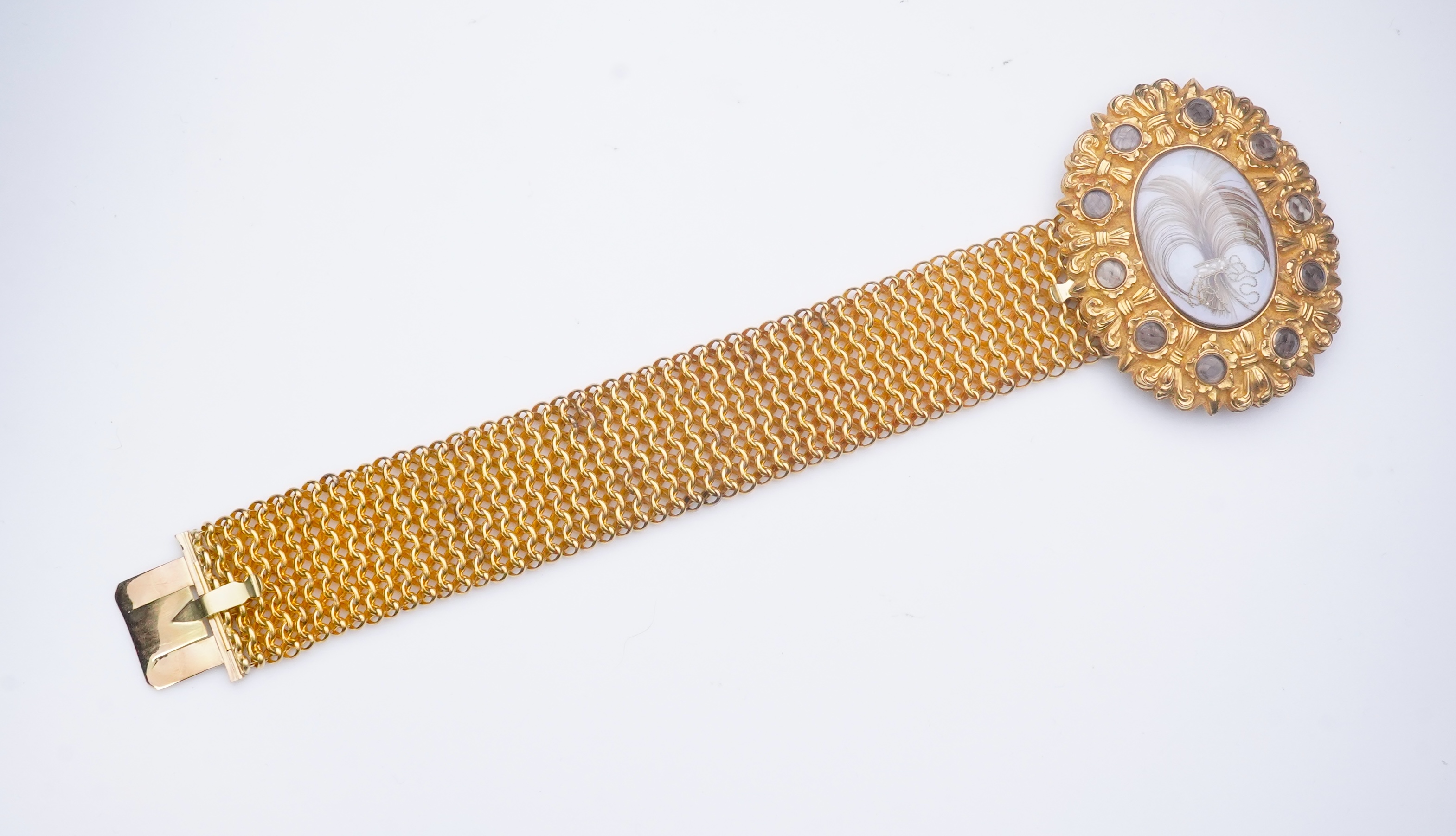 A fine sentimental Georgian gold and hairwork bracelet, 1820s